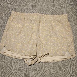 NWOT Yellow and Cream Patterned RBX running Shorts, Large